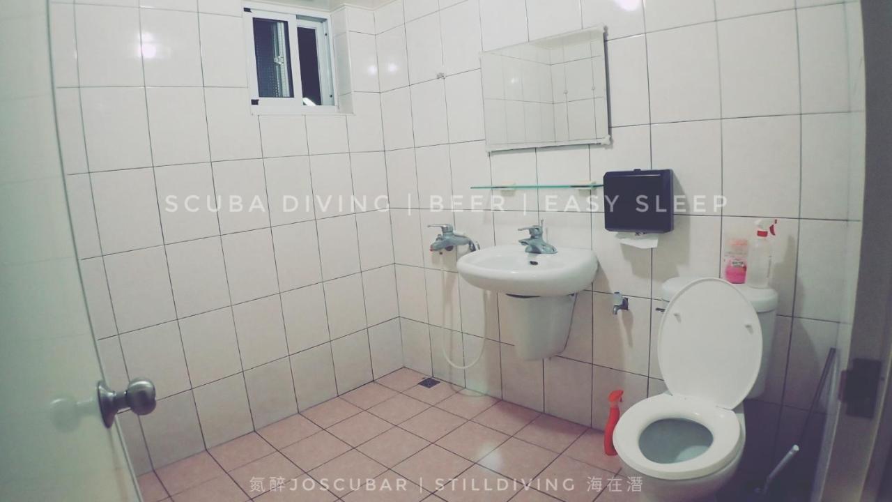 氮醉潛水酒吧旅宿JoScubar Diving Hostel Xiaoliuqiu Exterior foto